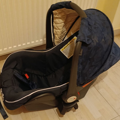 Carello baby car seat and port bebe set