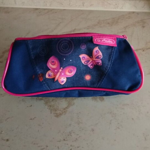 Pencil case like new in excellent condition