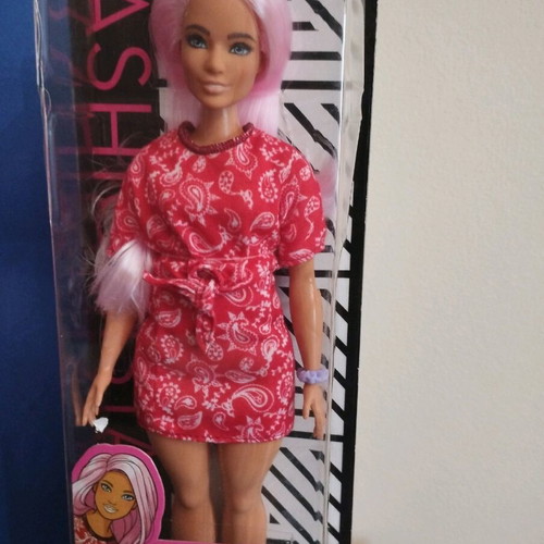 Barbie Fashionistas Mattel 2019 new in box
