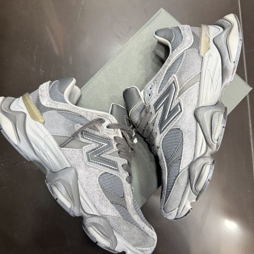 New Balance grey sneakers size 41