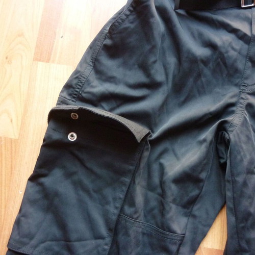 Bershka women's teen cargo pants XS like new, black with belt