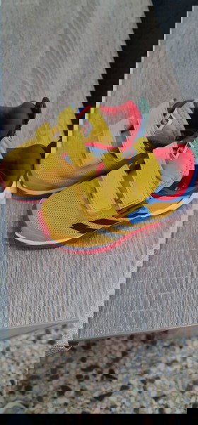 αθλητικό adidas lego συλλεκτικό ελάχιστα φορεμένο πάρα πολύ καλή κατάσταση.