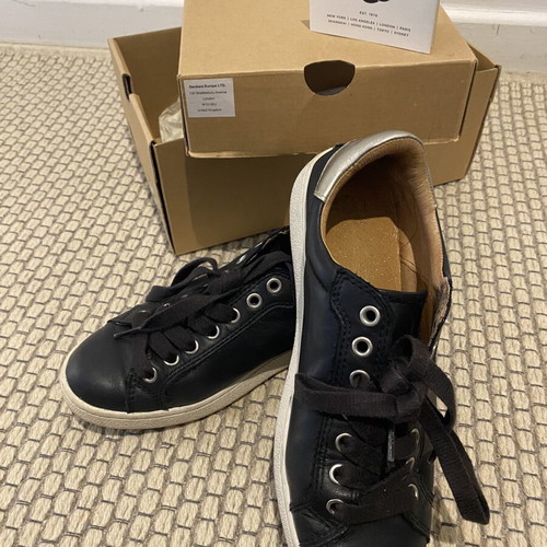 Ugg sneakers leather like new, black and gold