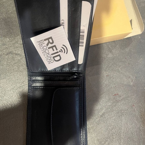 Armonto leather wallet new, black blue
