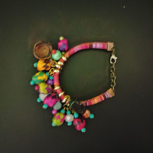 Mexican handmade bracelet like new, multicolor