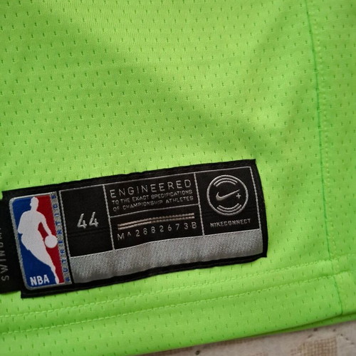 Minnesota Timberwolves Jersey #32 Butler like new, men's size M
