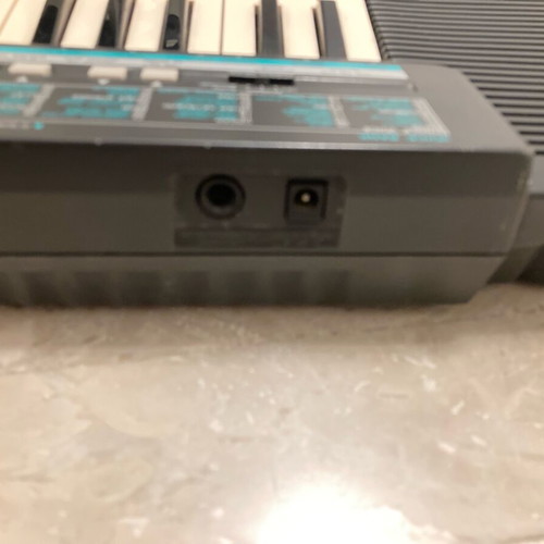 Yamaha PSS-190 keyboard used vintage with power adapter