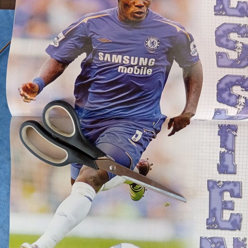 Match Football Magazine Issue 4-10/10/2005 like new with Chelsea Essien poster