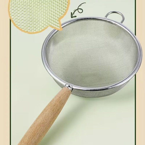 Strainer with wooden handle new, practical and convenient
