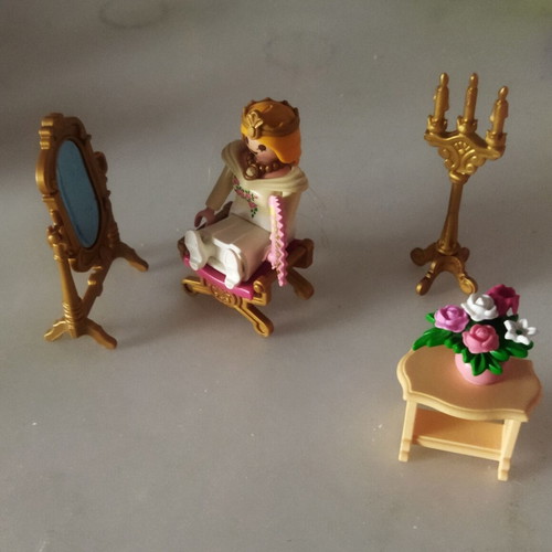 Playmobil 5892 fairy tale princess and magic castle set