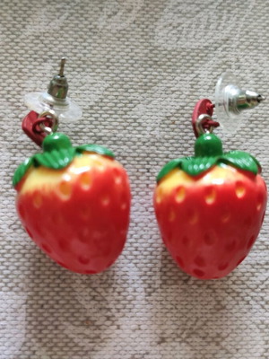 Strawberry earrings new with heart clasp