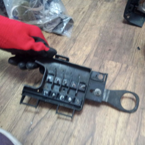 Hyundai BSM Control Unit 9129817550 used fuse box
