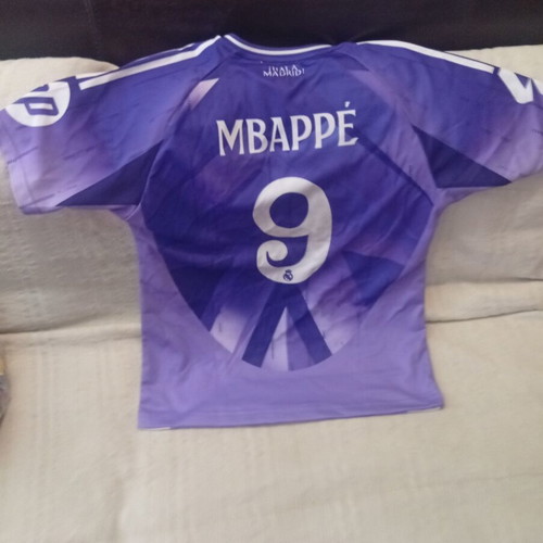 Real Madrid official replica jersey size 164 for 14 years like new