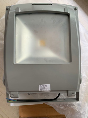 LED floodlight 70W new, 3000 Kelvin