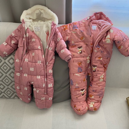 Baby exit suits like new for up to 18 months