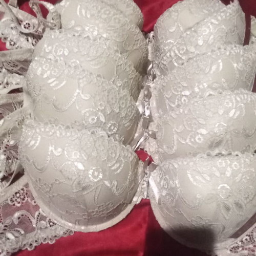 Lace bras new, beige color, sizes 40/90, 38/85, 36/80