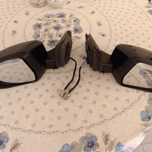 Ford Mondeo MK4 side mirrors like new, electric and heated set