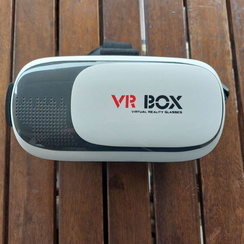 VR BOX virtual reality glasses used with Bluetooth joystick