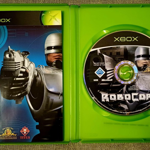 Robocop Xbox game used, complete in excellent condition