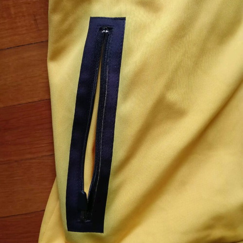 Under Armour sports jacket size Large like new, yellow