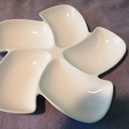 White ordeviera new with 5 sections, approx. 40 cm diameter