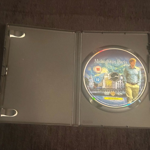 Midnight in Paris DVD like new with English subtitles