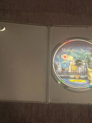 Midnight in Paris DVD like new with English subtitles