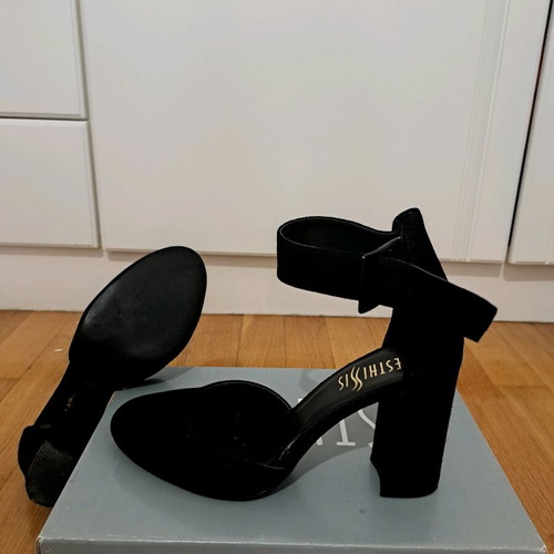 Esthissis black pumps like new, size 39, 8 cm heel
