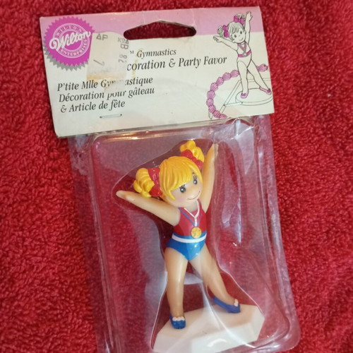 Cake figure like new with base