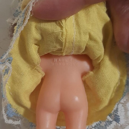 Vintage '80s Hong Kong Doll like new, small size