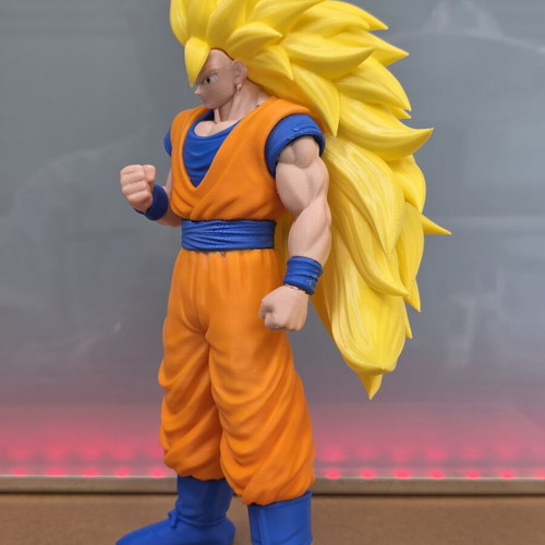 Goku Super Saiyan 3 figure like new, 24 cm
