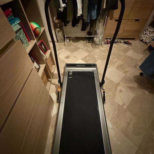 Mega Fitness Slim Line Series treadmill like new, foldable