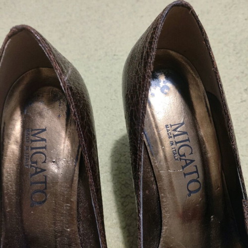 Migato brown pumps used with gold, 6 cm heels, size 39