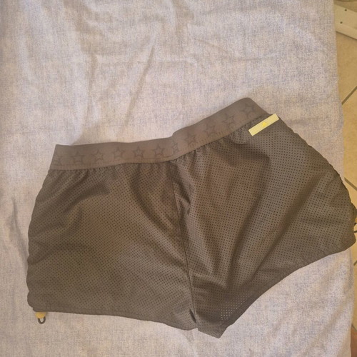 Adidas vintage unisex shorts like new, size S/M, breathable