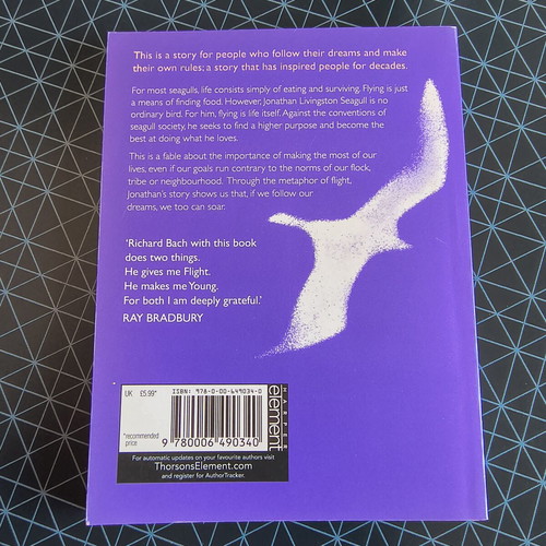 Jonathan Livingston Seagull book by Richard Bach, English edition