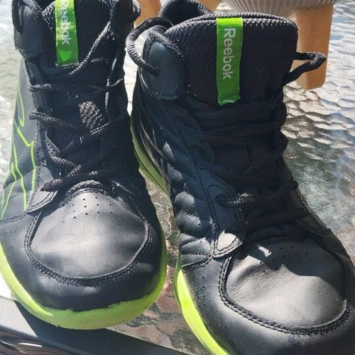Reebok basketball shoes slightly used, size 39, black and green