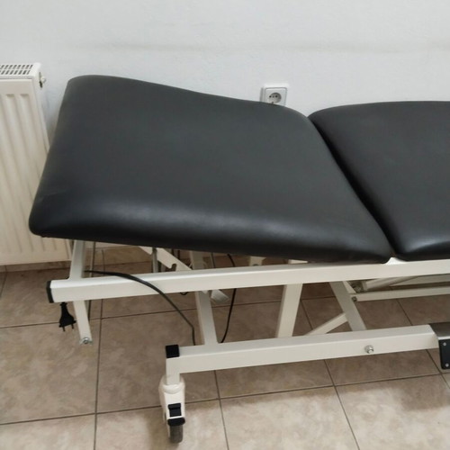 Medical electric examination bed like new