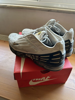 Nike Tn 3 sneakers used, size 44, white