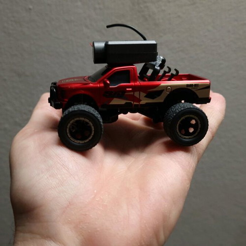 Mini FPV RC Car 1:64 like new, off road with detachable camera