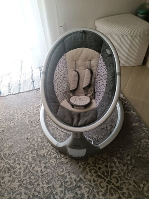 Electric bouncer like new with remote control and mosquito net