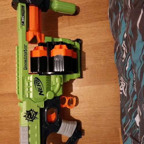 Toy guns used, in very good condition