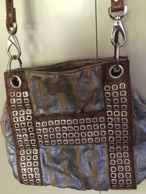 Distinctive bag – special & charming