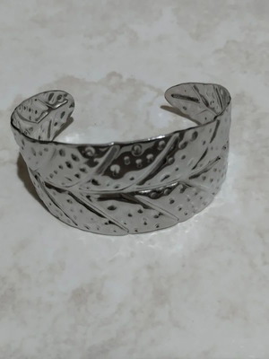 Statement bracelet boho jewellery minimal cuff bracelet cuffie like new