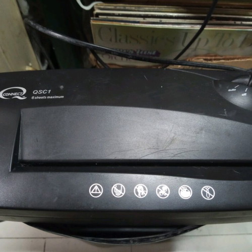 Document shredder used without bin