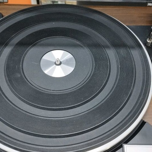 JVC VL5 turntable used with small crack on cover
