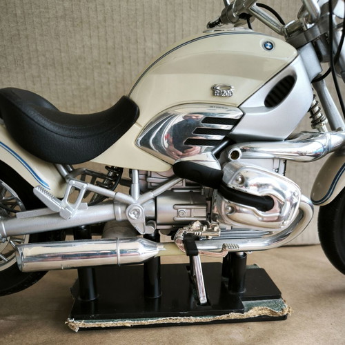 New Ray BMW R1200C 1/6 Scale Motorcycle model like new
