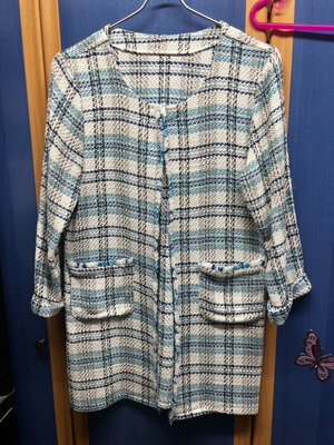 Spring plaid jacket long like new, Italian, size medium