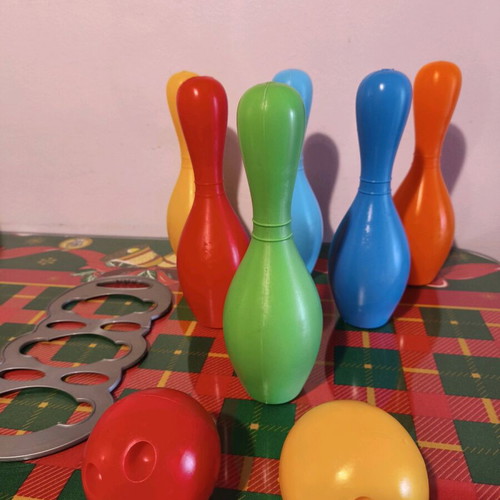 Children's Bowling Set with 6 Pins and 2 Balls like new