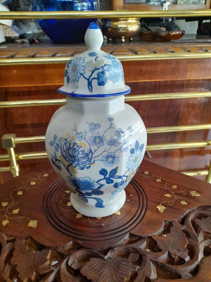 Greek porcelain vase Tzimas used, height 23 cm