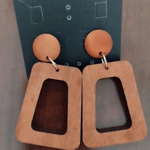 Wooden dangle earrings with steel details new, brown